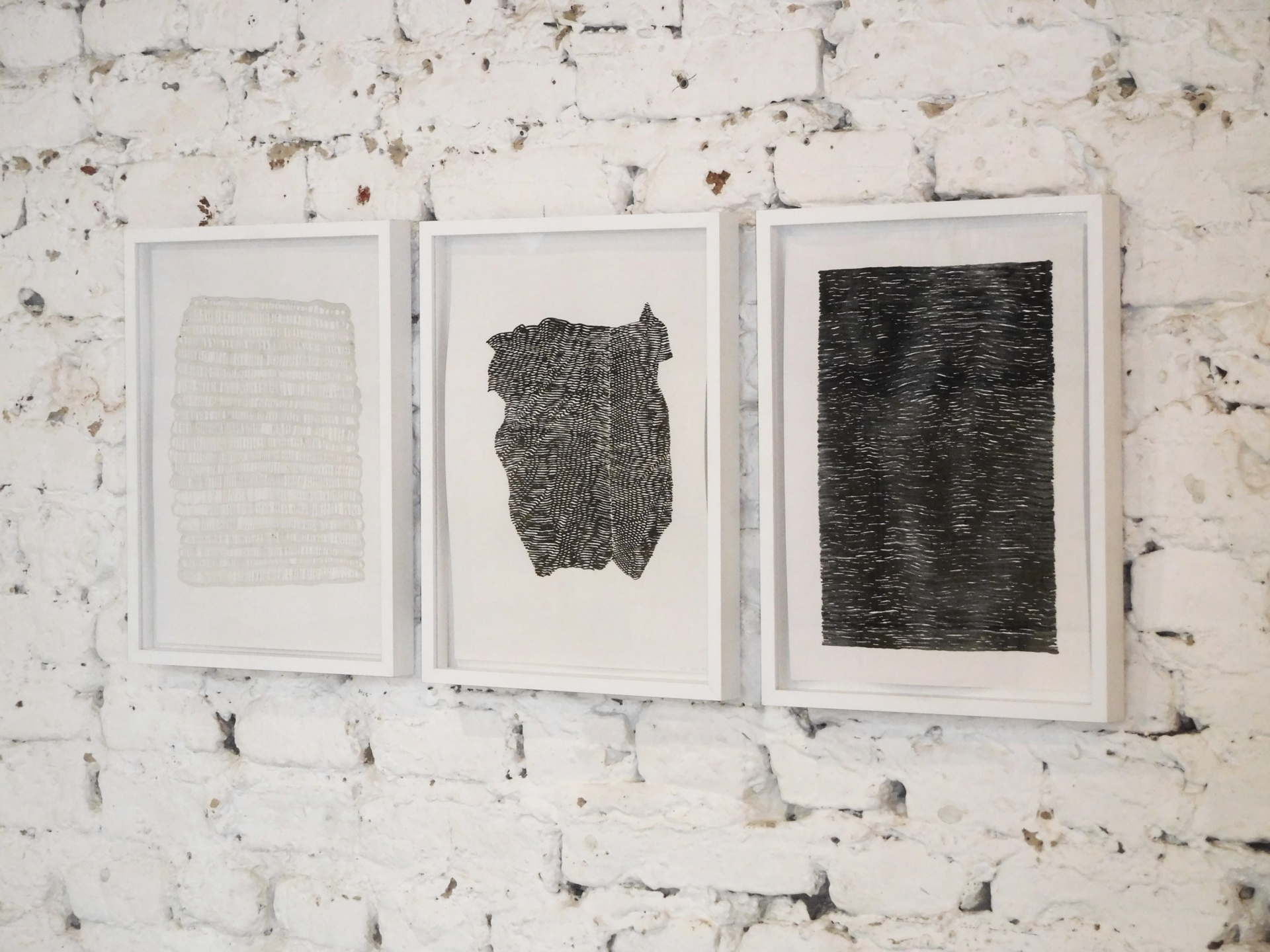 Ausstellungsansicht roter Faden Fabrik 45 Bonn